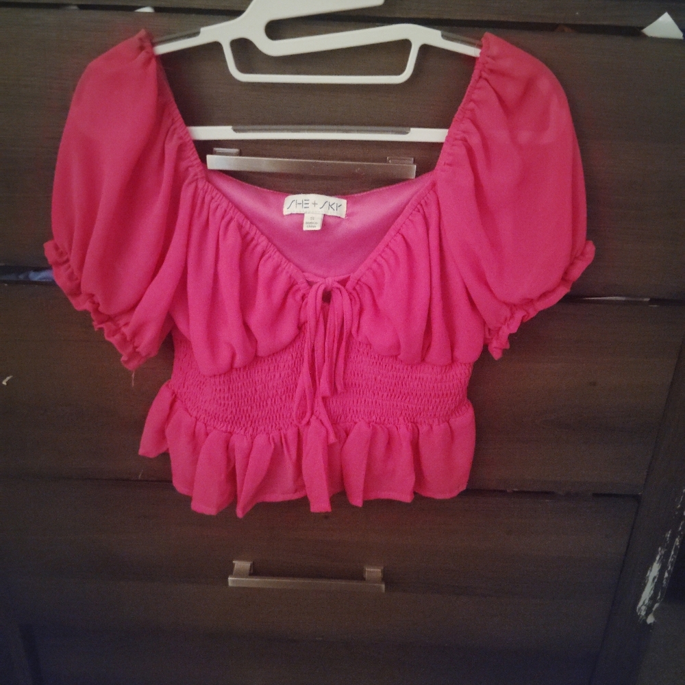 SHE & SKY Positano Pretty Smocked Top - Size Small - Picture 4 of 10